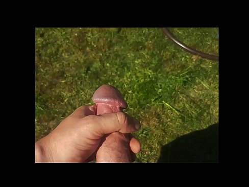 ❤️ Warm hottie laat haar pienk poesie naai en kom met 'n spuit in 'n somertuin Fokvideo by porn af.it-com.top ️❤